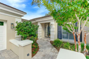 8929 CHARLESTON PARK #12, ORLANDO, FL 32819 Sold 07/30/24