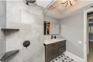 1000 49TH STREET, ST PETERSBURG, FL 33710 Sold 11/11/24