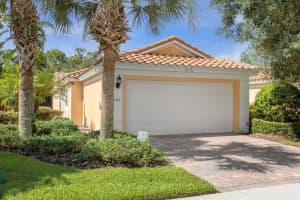 11975 FIORE DRIVE, ORLANDO, FL 32827 Sold 10/15/24