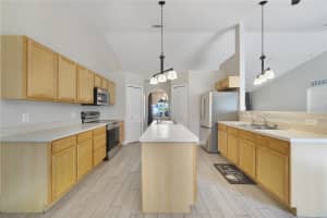 304 NESTLING COVE, CHULUOTA, FL 32766 Sold 11/04/24