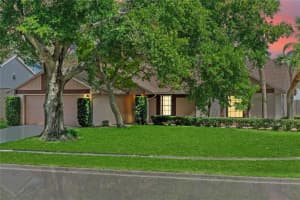 7645 DUNDAS DRIVE, ORLANDO, FL 32818 Sold 11/08/24