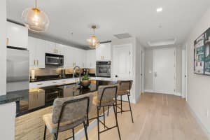100 EOLA DRIVE, ORLANDO, FL 32801 Sold 10/03/24