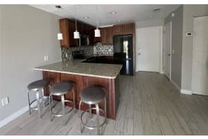 1860 MASSACHUSETTS AVENUE, SAINT PETERSBURG, FL 33703 - MLS#MFRO6226609