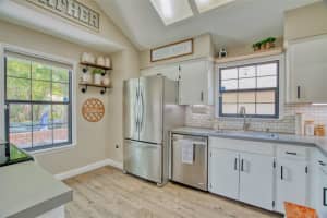 2986 GOLDEN VIEW LANE, ORLANDO, FL 32812 Sold 09/10/24