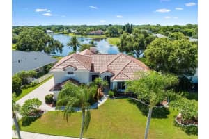 585 APACHE TRAIL, MERRITT ISLAND, FL 32953 Sold 10/21/24