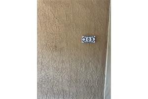 5572 METROWEST BOULEVARD, ORLANDO, FL 32811 Sold 02/21/25