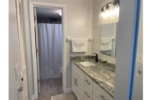 285 MISSION TRAIL, VENICE, FL 34285 Sold 09/10/24
