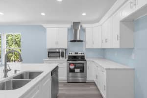 514 VOORHIS AVENUE, DELAND, FL 32724 Sold 11/18/24