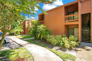 952 MICHIGAN STREET, ORLANDO, FL 32806 Sold 04/17/25