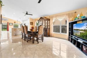 1663 NESTLEWOOD TRAIL, ORLANDO, FL 32837 Sold 10/07/24