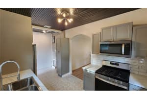 220 HOLLY AVENUE, SANFORD, FL 32771 Sold 10/14/24