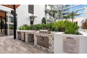 225 1ST AVENUE, ST PETERSBURG, FL 33701 - MLS#MFRO6229707