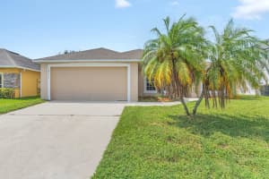 14313 OAKSHIRE BOULEVARD, ORLANDO, FL 32824 Sold 10/16/24