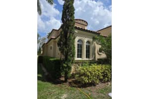 9214 BAYWAY DRIVE, ORLANDO, FL 32819 Sold 09/27/24