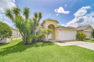 233 CHURCHILL PARK DRIVE, DAVENPORT, FL 33897 Sold 02/21/25