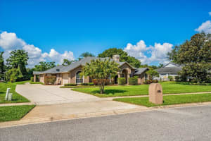 2132 LANGLEY CIRCLE, ORLANDO, FL 32835 Sold 11/07/24