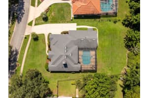 2132 LANGLEY CIRCLE, ORLANDO, FL 32835 Sold 11/07/24