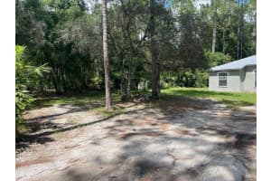2335 CENTRAL PARKWAY, DELAND, FL 32724 Sold 09/19/24