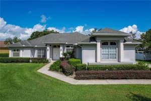 2224 LANGLEY CIRCLE, ORLANDO, FL 32835 Sold 11/20/24