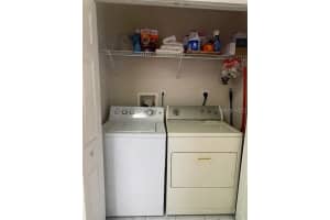911 ORANGE AVENUE, ORLANDO, FL 32801 Sold 10/18/24
