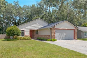 129 10TH STREET, CHULUOTA, FL 32766 Sold 12/06/24