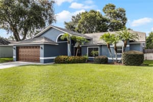 428 BIGSTAFF COURT, WINTER HAVEN, FL 33884 Sold 11/12/24