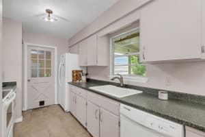 2401 OXFORD ROAD, DELAND, FL 32724 Sold 10/04/24