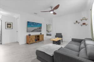 1515 KENWOOD AVENUE, WINTER HAVEN, FL 33880 Sold 03/03/25