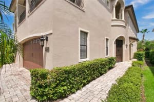 1025 CASTLE PINES COURT, REUNION, FL 34747 Sold 02/19/25