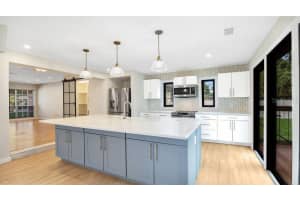 433 LAKEMONT AVENUE, WINTER PARK, FL 32792 Sold 09/26/24