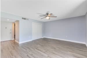 153 SCOTTSDALE SQUARE, WINTER PARK, FL 32792 Sold 09/23/24