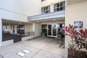 1 EOLA DRIVE, ORLANDO, FL 32801 Sold 03/07/25