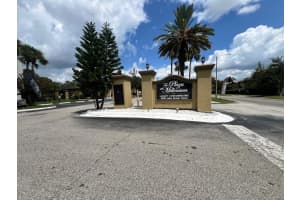 1932 Lake Atriums Cir #70, ORLANDO