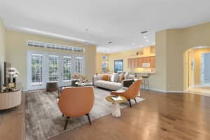 20810 QUEEN ALEXANDRA DRIVE, LEESBURG, FL 34748 Sold 12/03/24