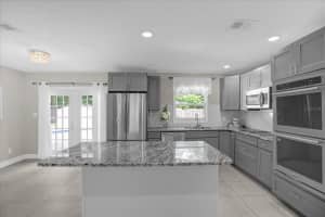 3601 S CRYSTAL LAKE DR, ORLANDO, FL 32806 Sold 01/07/25