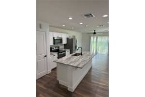 68 CAMPUS VIEW DRIVE, ORLANDO, FL 32810 Sold 03/03/25