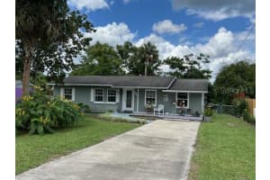 521 BRIGHTWOOD AVENUE, ORANGE CITY, FL 32763 Sold 09/19/24