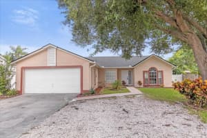 2657 MILL RUN BOULEVARD, KISSIMMEE, FL 34744 Sold 09/30/24