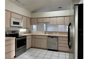 5610 KING JAMES AVENUE, LEESBURG, FL 34748 - MLS#MFRO6235330
