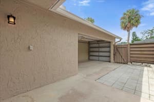 881 TOWN CIRCLE, MAITLAND, FL 32751 Sold 05/01/25