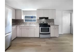1220 36TH AVENUE, BRADENTON, FL 34205 Sold 06/06/25