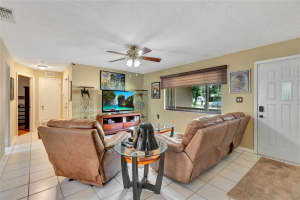 374 COUNTRY CLUB ROAD, LAKE MARY, FL 32746 Sold 10/25/24