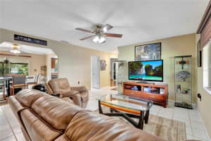 374 COUNTRY CLUB ROAD, LAKE MARY, FL 32746 Sold 10/25/24
