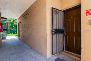 5219 VIA HACIENDA CIRCLE, ORLANDO, FL 32839 Sold 10/30/24