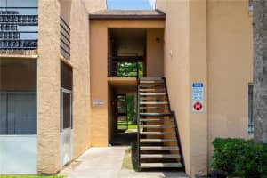 5219 VIA HACIENDA CIRCLE, ORLANDO, FL 32839 Sold 10/30/24