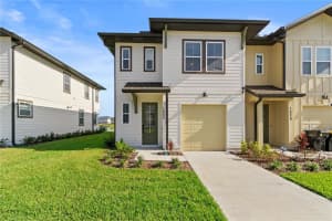 1033 Plantation Ln, DAVENPORT