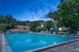 912 PARK LAKE CIRCLE, MAITLAND, FL 32751 Sold 10/30/24