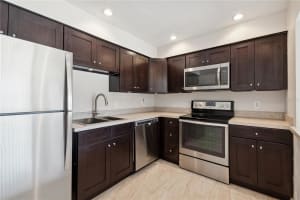 912 PARK LAKE CIRCLE, MAITLAND, FL 32751 Sold 10/30/24