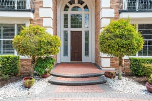 9127 POINT CYPRESS DRIVE, ORLANDO, FL 32836 Sold 02/06/25