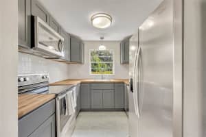 25351 CARNOUSTIE DRIVE, SORRENTO, FL 32776 Sold 12/31/24